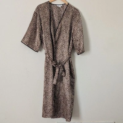 Bata de satén vintage privada de lujo Natori para mujer con estampado de leopardo talla grande, cinturón Foto 1 de 4
