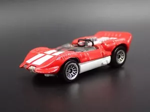 CHAPARRAL II 2 RACE CAR RED 1:64 SCALE COLLECTIBLE DIORAMA DIECAST MODEL CAR - Picture 1 of 7