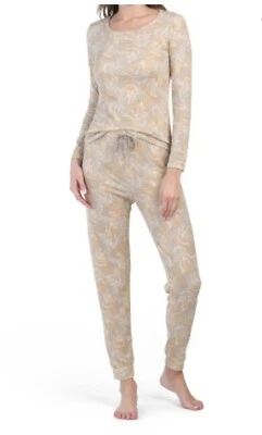 Conjunto de joggers con estampado de hojas Joan Vass Foto 1 de 2