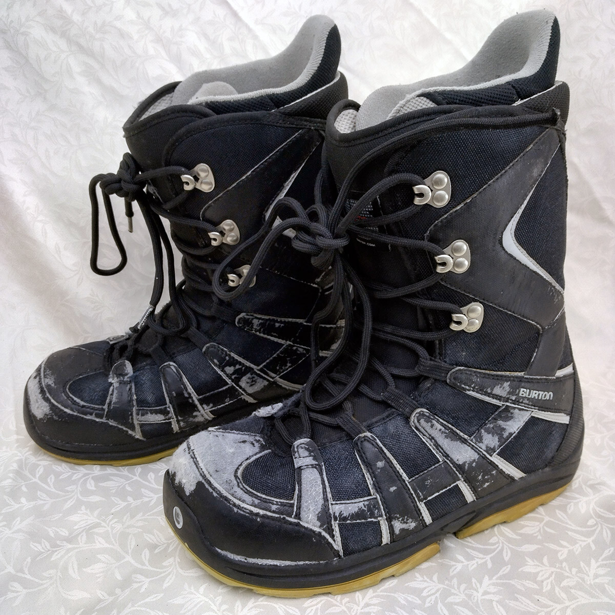 Burton Invader スノーボードブーツ 26.0 Burton Invader スノーボードブーツ 26.0（BURTON(バートン