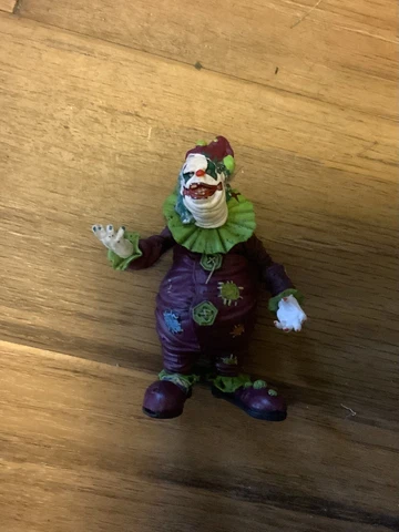 Vintage McFarlane Toys Killer Klowns From Outer Space Clown Figure Very Rare ￼ Cover