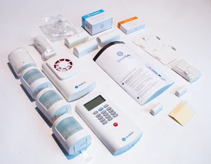 SimpliSafe Home Security Sensors Keypad Siren And More - Picture 1 of 4