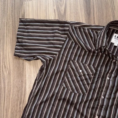 Camisa para hombre Ely Cattleman grande alta marrón a rayas perla manga corta a presión Foto 1 de 4