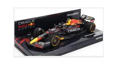 MINICHAMPS 417221311 Red Bull - F1 RB18 Team Oracle Red Bull Racing N 11 Hungary - Image 1 of 2