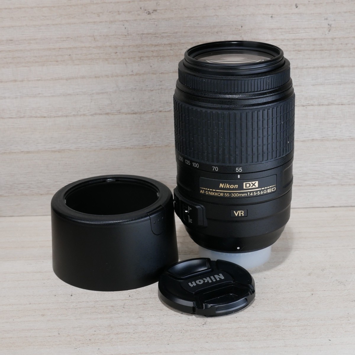 はち　Nikon D5500＋NIKKOR 55-300mm 223-1 はち Nikon D5500＋NIKKOR 55-300mm 223-1 Amazon.com : Nikon