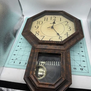 Batteriebetriebene Pendel Wanduhr Benrus - Bild 1 von 10