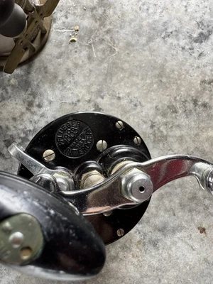 Carretes de arrastre para pulgar tres carretes de pesca Foto 1 de 4