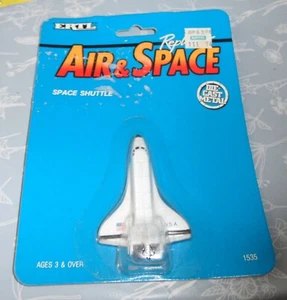 VINTAGE 1990 ERTL AIR AND SPACE REPLICA DIE CAST SPACE SHUTTLE USA NASA - Picture 1 of 1