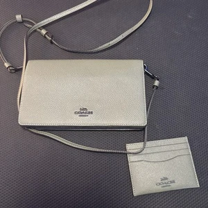 Coach Green wallet crossbody with matching wallet - Picture 1 of 1