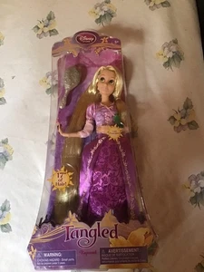 Brandneu Disney TANGLED Erstausgabe 12" bewegliche Rapunzel Puppe mit 17" Haaren - Bild 1 von 9