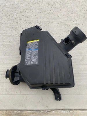 Коробка фильтра воздухоочистителя 2004-2006 Chevy Colorado Canyon - Изображение 1 из 3