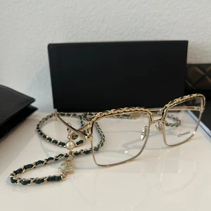 Chanel 2206-Q c. 468 54-17-140 Gold Green Leather Chain Necklace NWOT Eyeglasses - Picture 1 of 12