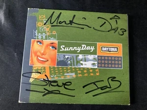 CD: DAYTONA "SUNNY DAY" 4 TRACK AUTOGRAPHED RARE 1998 DISC MINT - Picture 1 of 5