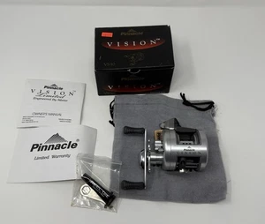 PINNACLE VISION VS10 BAITCAST REEL W/BOX IN GOOD WORKING ORDER - Picture 1 of 7