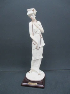 Giuseppi Armani "Lady with Necklace" 10.5" tall - Picture 1 of 6