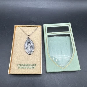Vintage Sterling Silver Miraculous Mary Medal Pendant Necklace 12in Silver Chain - Picture 1 of 4