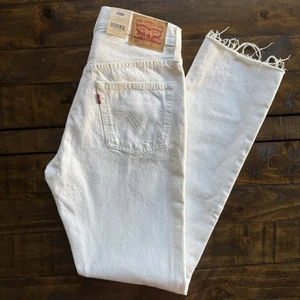 Levi’s 501 Button Fly Distressed Jeans Neu mit Etikett, Damengröße 27 - Bild 1 von 8