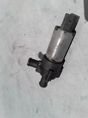 1999-2003 VOLKSWAGEN EUROVAN 2.8L GLS T4 AUXILIARY COOLANT WATER PUMP BOSCH OEM - Image 1 of 4