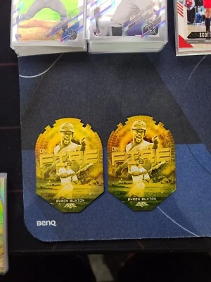 2 2022 BYRON BUXTON TOPPS FIRE ON FIRE DIE CUT GOLD MINTED INSERT (TWINS) - Image 1 of 2