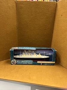 SUBMARINO SUBMARINO SEAMASTERS R.M.S. Juguete Titanic alimentado por batería nuevo en caja - Imagen 1 de 8