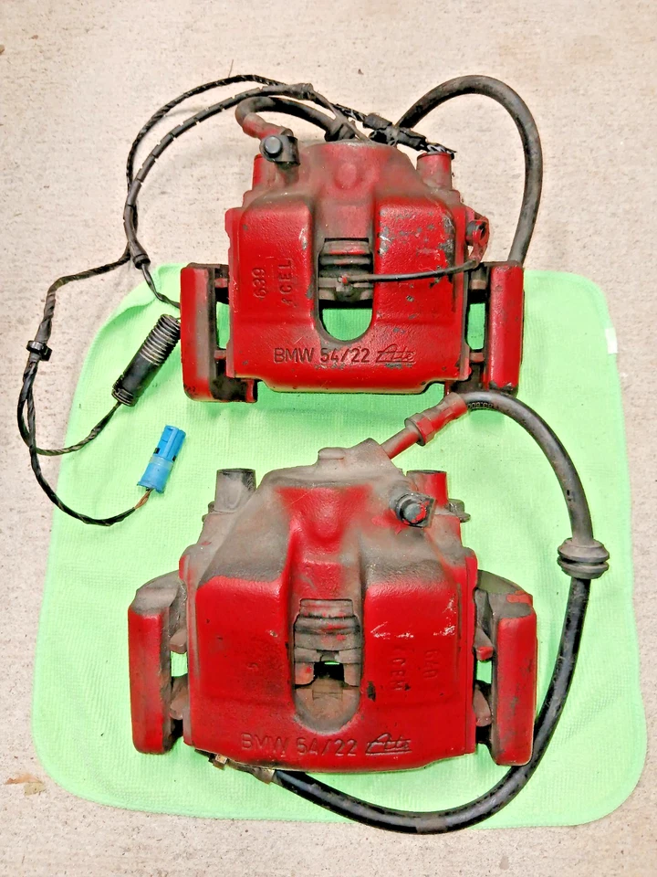 03-08 Pinzas de freno delanteras grandes BMW Z4 E85 E86 54/22 OEM Foto 1 de 4