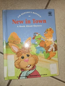Jim Henson's Muppets in New in Town: A Book About Shyness (Values to Grow On) - Picture 1 of 1