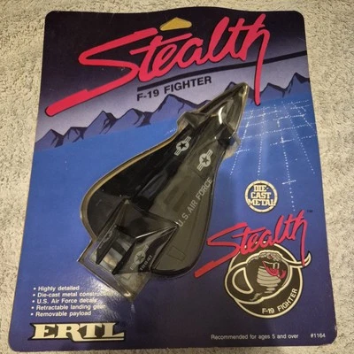 Nuevo y sellado - ERTL Stealth F-19 Fighter - 1987 Die-cast calcomanías de la USAF - Detalladas Foto 1 de 4