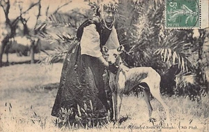 Algérie - Femme des Ouled-Naïls et Sloughi - Ed. Neurdein ND Phot. 647A - Imagen 1 de 2