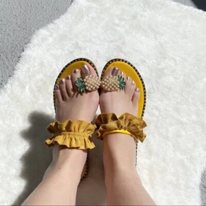 Perlen Ananas Rüschen Riemchen Sandalen OCT Sale - Bild 1 von 4