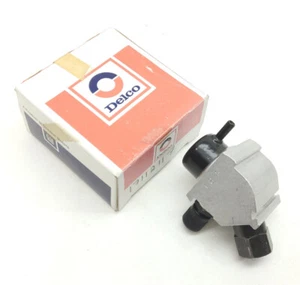 New Genuine GM 17112117 Fuel Pressure Regulator Assembly - Picture 1 of 6