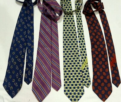 Lote de 4 corbatas de seda Valentino  Foto 1 de 4