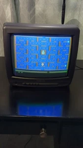 Broksonic CTGV4563TT 13" Closed Caption Decoder TV Retro Gaming 1999 w/ Remote - Picture 1 of 16