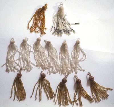 Lote vintage de 13 borlas con cuentas en varios tamaños Foto 1 de 4