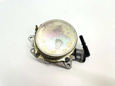 Bomba de vacío motor BMW F20 F21 114i 116i 118i 120i F30 316i N13 7625260 #065 Foto 1 de 4