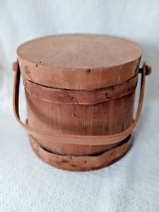 PRIMITIVE VINTAGE/ANTIQUE WOODEN FIRKIN w/LID, 9"diam - Picture 1 of 10