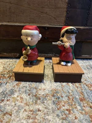 Hallmark PEANUTS Christmas Wireless Band Motion Music Charlie Brown & Lucy 2011 - Image 1 of 4