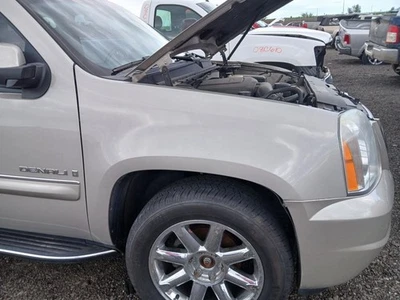 Passenger Right Fender Fits 07-14 YUKON 1319701 - Image 1 of 4