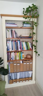 Bookcase - 6 shelves. The Cotswold Company - Solid Wood - Image 1 of 4