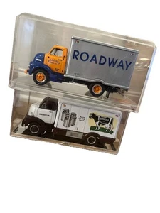 Lot of 2 FIRST GEAR 1:34 1950's GMC & FORD ROADWAY & HERSHEY PA MILK TRUCK 1990' - Picture 1 of 8