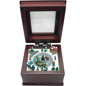 Mr Christmas Gold Label Karussell animierte Miniatur Spieluhr "Deck the Halls" - Bild 1 von 7