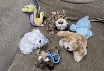 Ganz Webkinz Lil Kinz Clip Seahorse Leopard Hippo Reindeer White Terrier Dog - Image 1 of 4