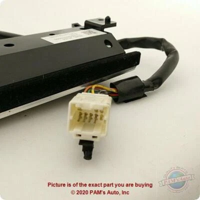 Tela de infotainment usada serve: 2005 Infiniti G35 controle de tela sob s - Imagem 1 de 4