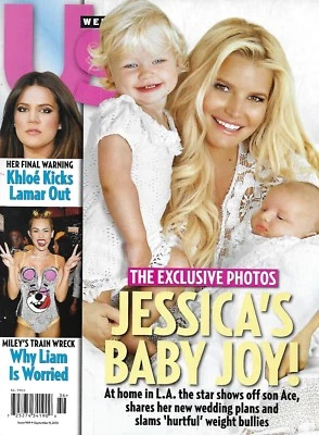 Us Weekly Magazine Jessica Simpson Miley Cyrus Khloe Kardashian MTV Awards 2013 - Image 1 of 4