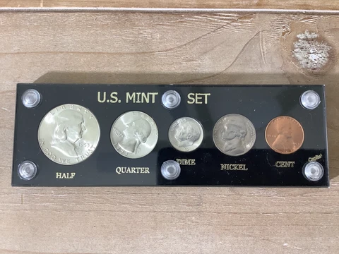 1953 S GEM BU U S SILVER MINT SET Cover