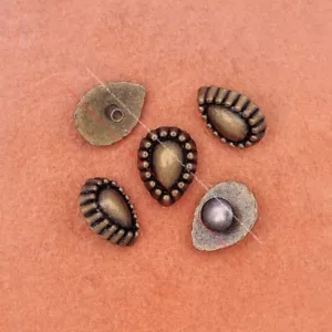 50X Sujetador de gota de agua con flor de latón de colección tachuelas de cuero accesorios - Imagen 1 de 10