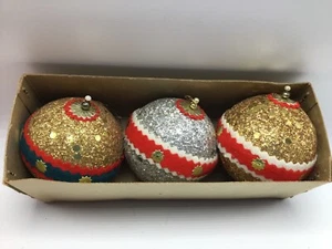 Christmas Ornament Glitter Felt Ball 3PC Mid Century Holiday Japan Vintage 70s - Picture 1 of 8