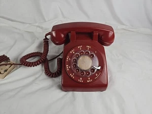 Vintage Bell System Western Electric Rotary Dial Desk Telephone - CD 500 - Red - Picture 1 of 12