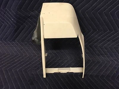 76 77 Chevy Monte Carlo Cuarto Trasero Derecho Extensión Luz Trasera Carcasa Foto 1 de 3