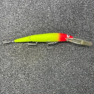 Rebel Jointed Spoonbill Minnow Vintage Lure 5.5" 3/4oz - Chartreuse Clown DJ3R - Picture 1 of 8