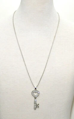 Collana bigiotteria pendente chiave cuore con pietre sintetiche - Immagine 1 di 4